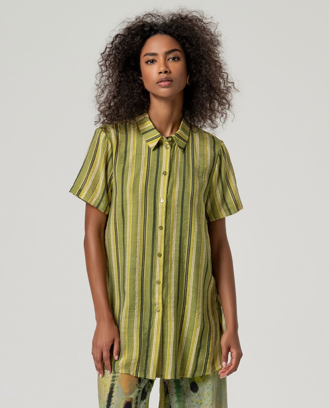 Camicia lunga a maniche corte
